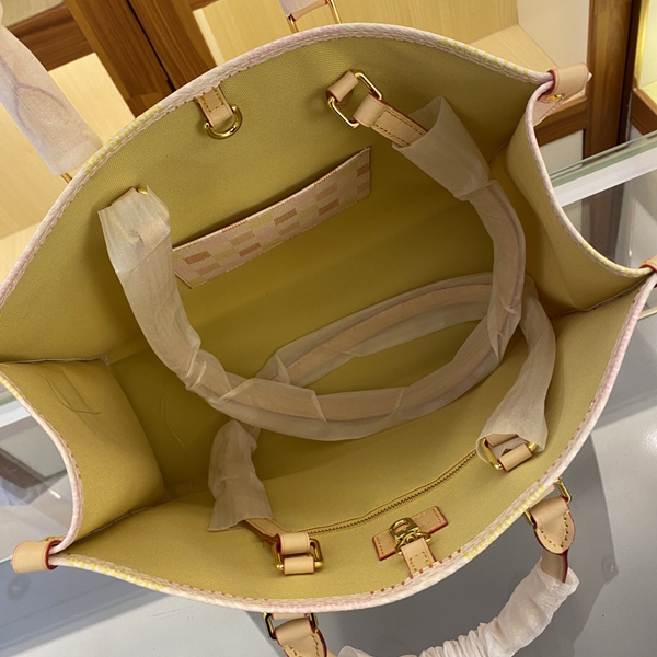 ルイヴィトンバッグ着用イメージ